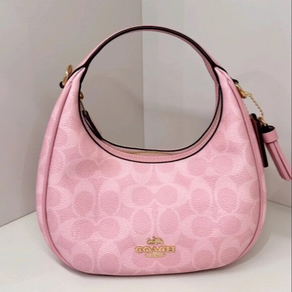 Coach Handbags - Coach handbag- leather